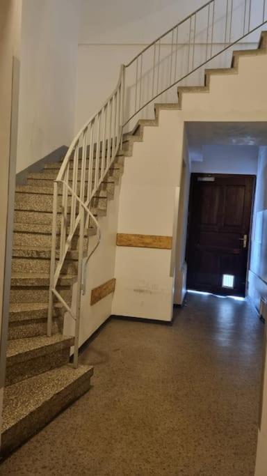 Apartment Mit 2 Betten Inklusive Gratis Parkplatz Graz Exterior photo