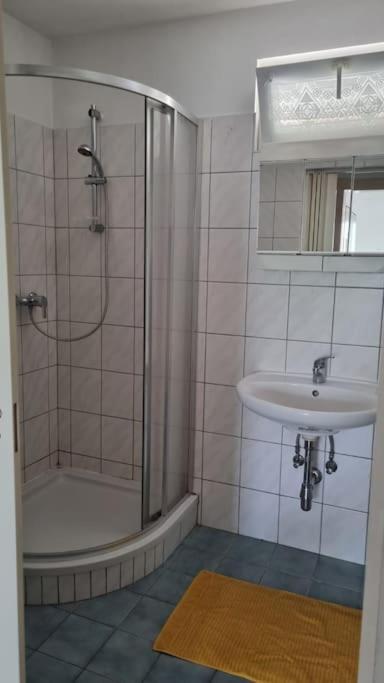 Apartment Mit 2 Betten Inklusive Gratis Parkplatz Graz Exterior photo