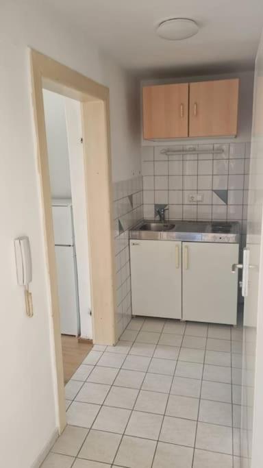 Apartment Mit 2 Betten Inklusive Gratis Parkplatz Graz Exterior photo